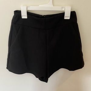 black DO+BE shorts